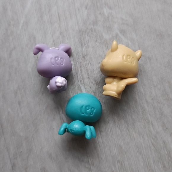 3 Mini Hasbro LPS Littlest Pet Shop Pets - Rabbit Hamster, Spider - Picture 2 of 3